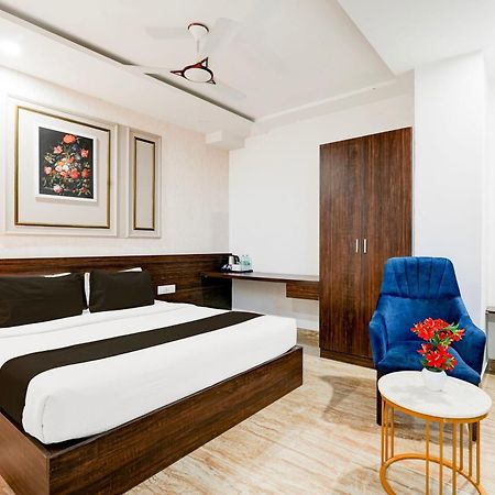 Super Townhouse Oak Aecs Formerly Bangalore Times Exteriér fotografie