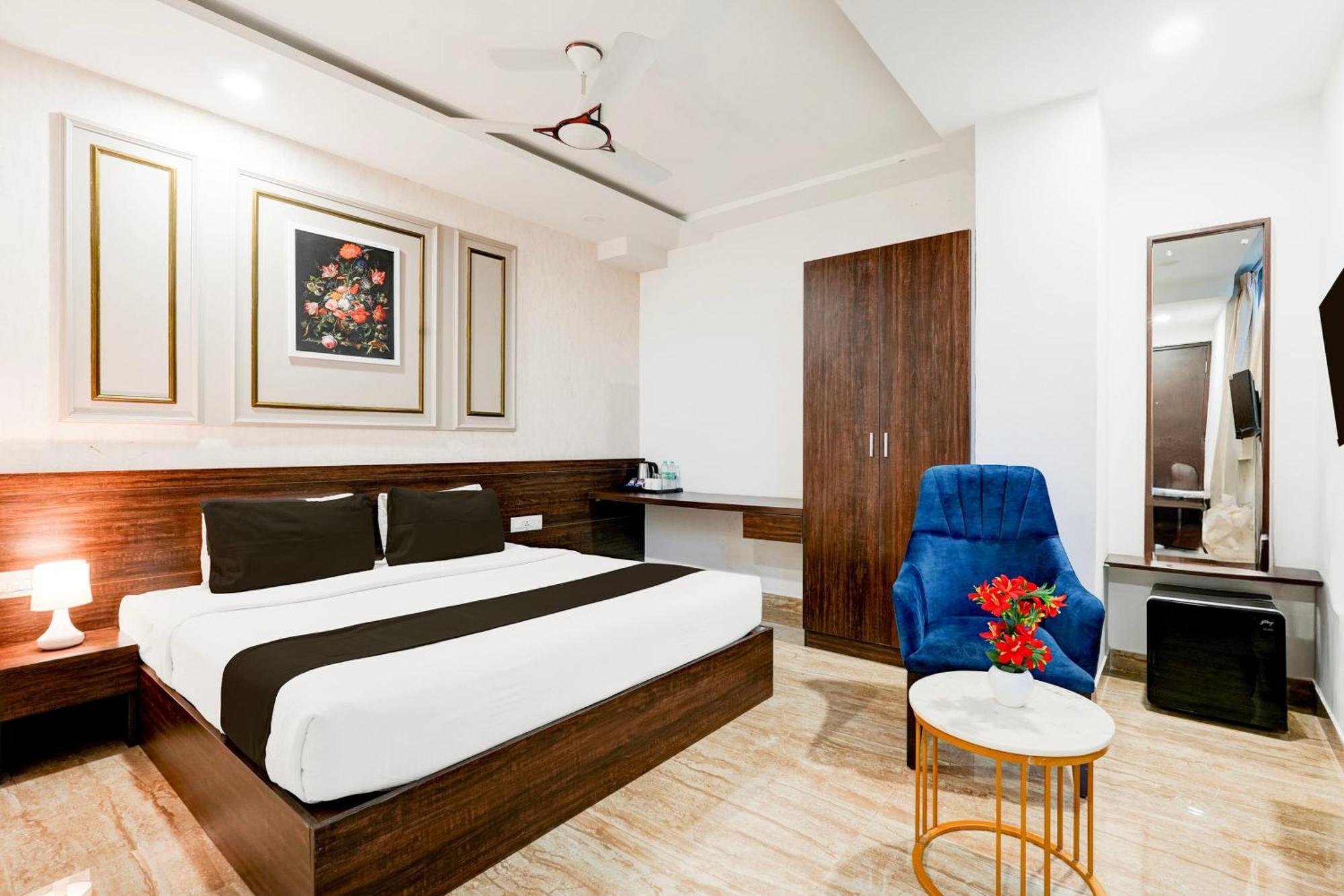 Super Townhouse Oak Aecs Formerly Bangalore Times Exteriér fotografie